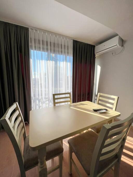 Scanderbeg Square 2Br Apt Тирана Экстерьер фото